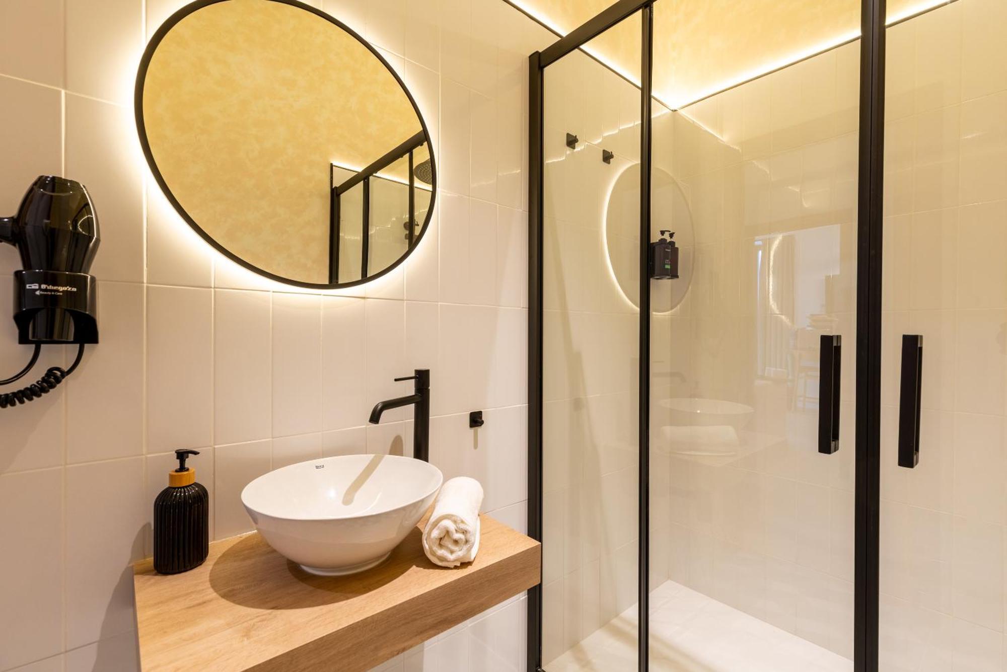 Alvarado 5 * Sevilla